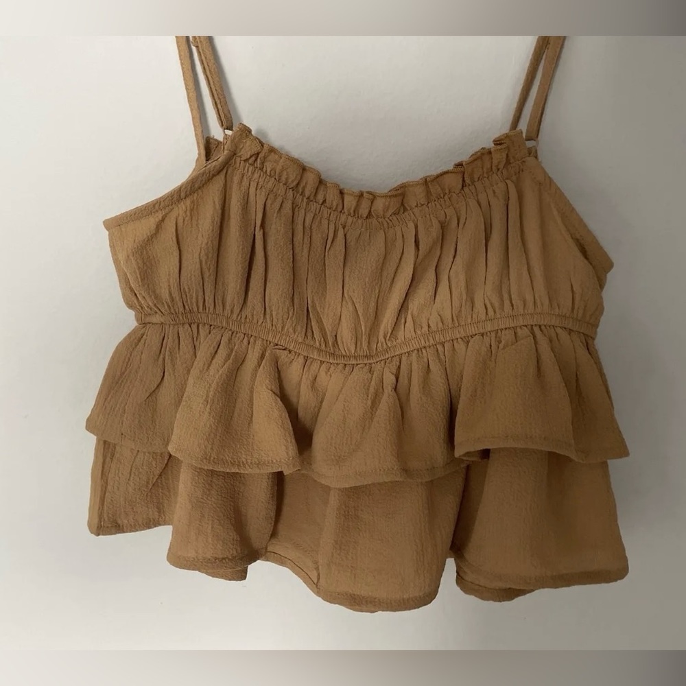 🆕#3 Wild Fable NWT ruffled cami crop top in a beautiful camel color. SIZE MED - Picture 3 of 10